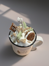 Lade das Bild in den Galerie-Viewer, Spring Mug
