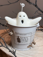 Lade das Bild in den Galerie-Viewer, Ghosti
