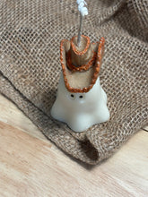 Lade das Bild in den Galerie-Viewer, Cowboy Ghost
