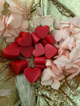 Lade das Bild in den Galerie-Viewer, Hearts Wax Melts
