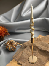 Lade das Bild in den Galerie-Viewer, Snake Candle
