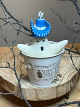 Lade das Bild in den Galerie-Viewer, Cowboy Ghostie
