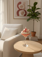 Lade das Bild in den Galerie-Viewer, Candy Cane Glass
