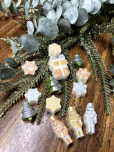 Lade das Bild in den Galerie-Viewer, Holy night wax melts
